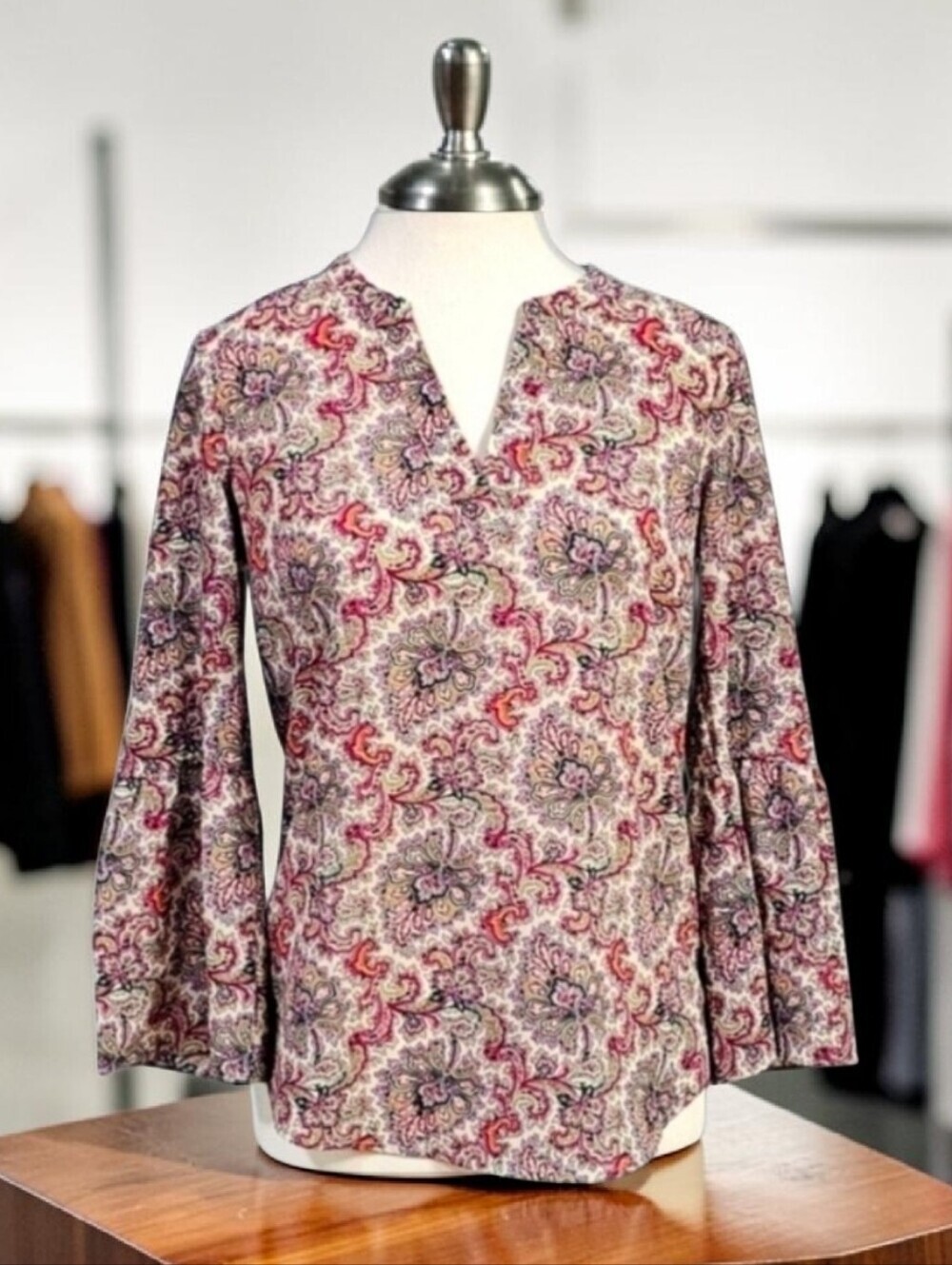 J. CREW | FLORAL PAISLEY SPLIT NECK BELL CROPPED SLEEVE BLOUSE